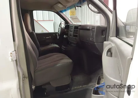 2009 GMC Savana G1500 z USA, uszkodzony, nr VIN 1GTFG154391148738